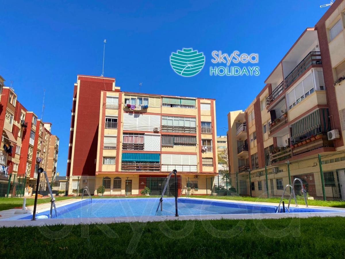 Skyseaholidays Torremolinos Centro Apartment Exterior foto