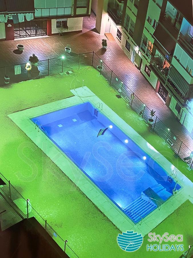 Skyseaholidays Torremolinos Centro Apartment Exterior foto